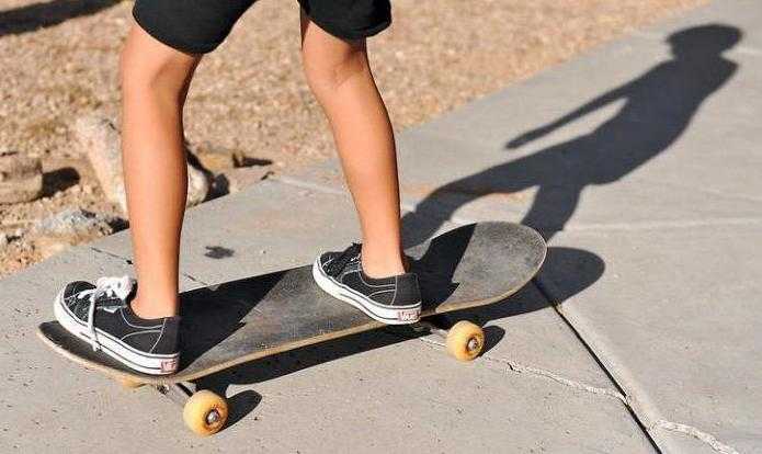 Трюки и развлечение – как научиться ездить на скейтборде