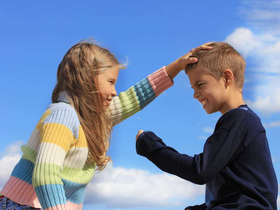 Как общаться с токсичными родителями: 6 шагов к личным границам