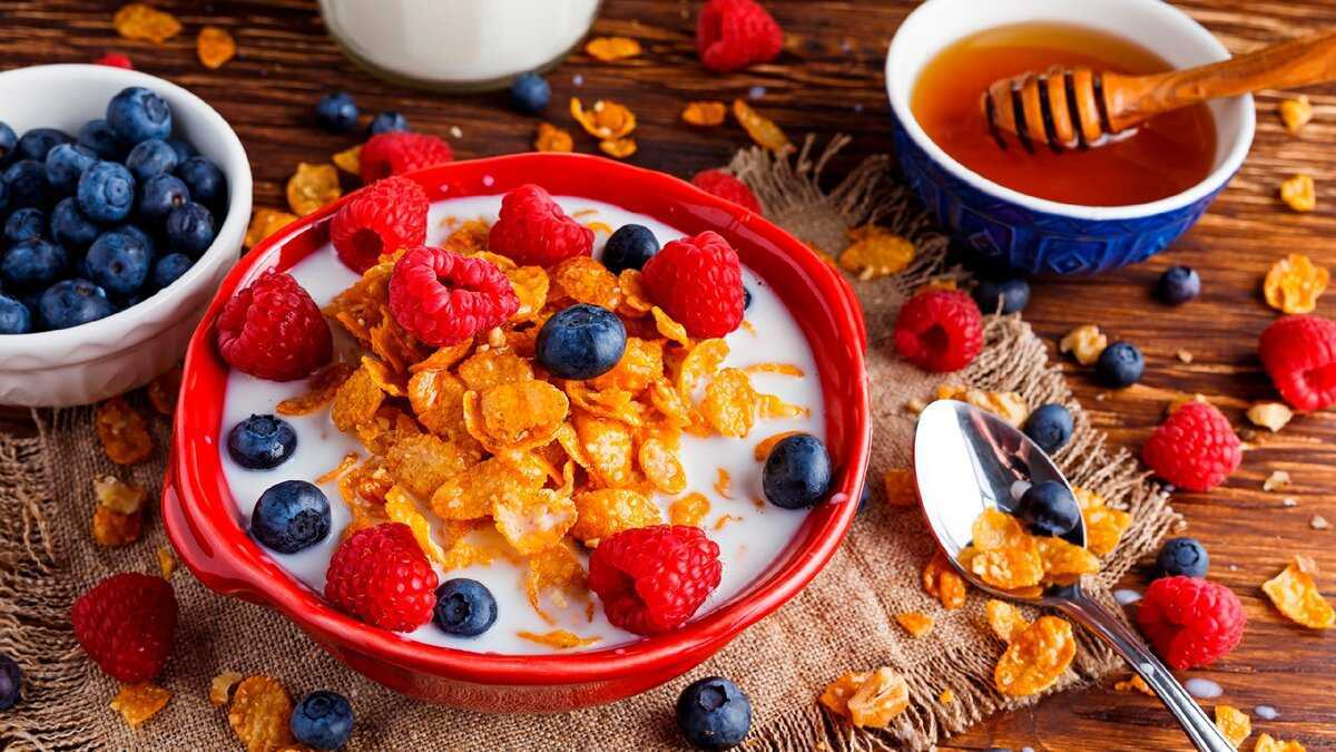Полезный завтрак: польза, вред отсутствия, рецепты блюд, что можно есть и исключить