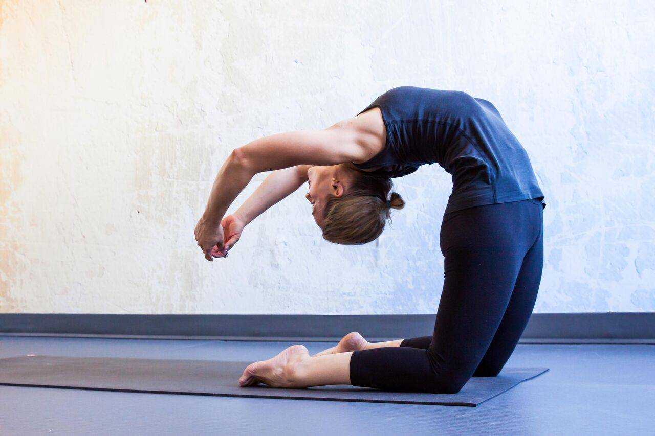 Поза голубя в йоге: польза асаны и правила её выполнения