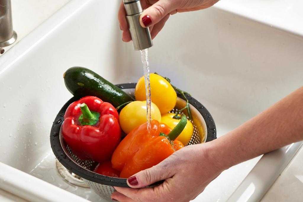 Нужно ли мыть фрукты и овощи с мылом? - hi-news.ru