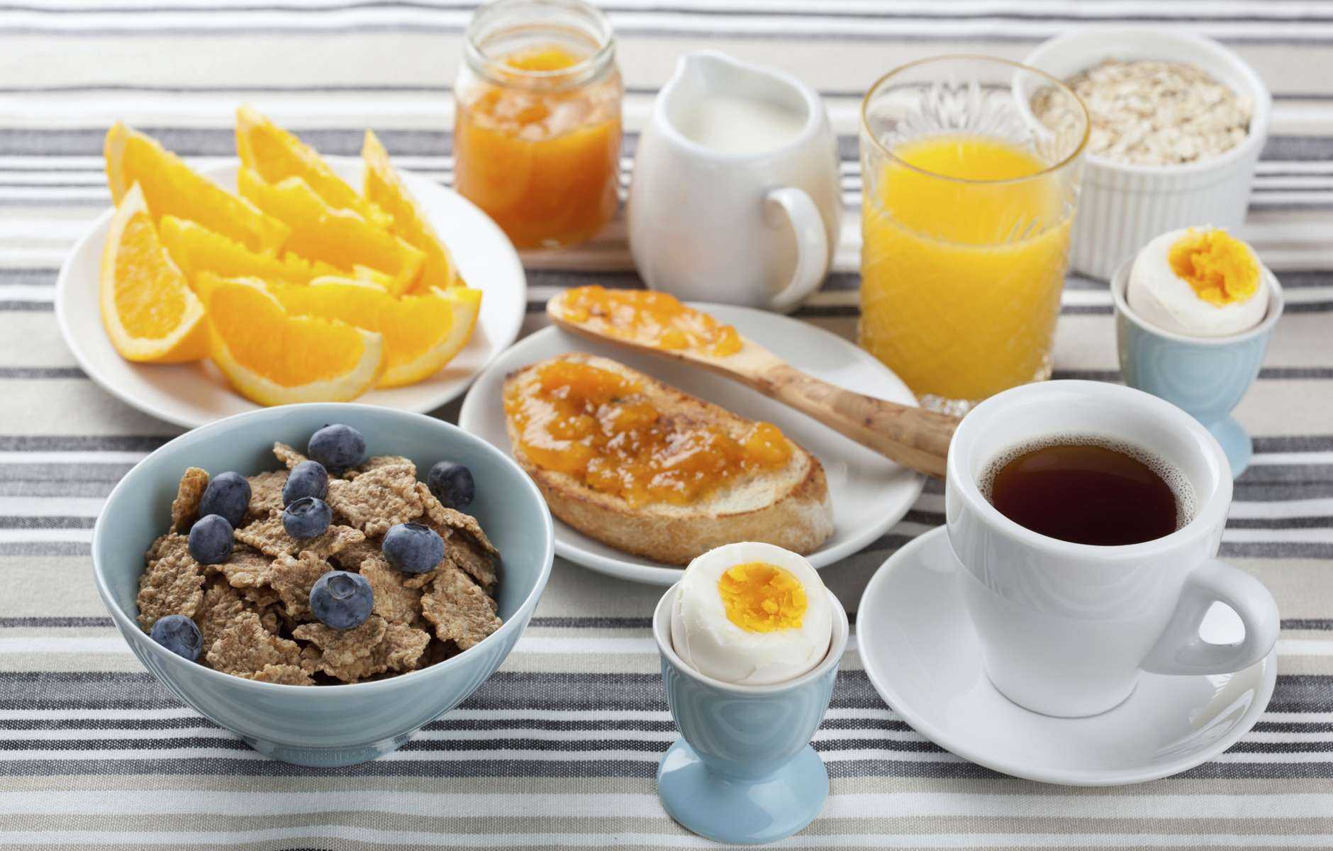 Что полезно есть на завтрак, а что вредно