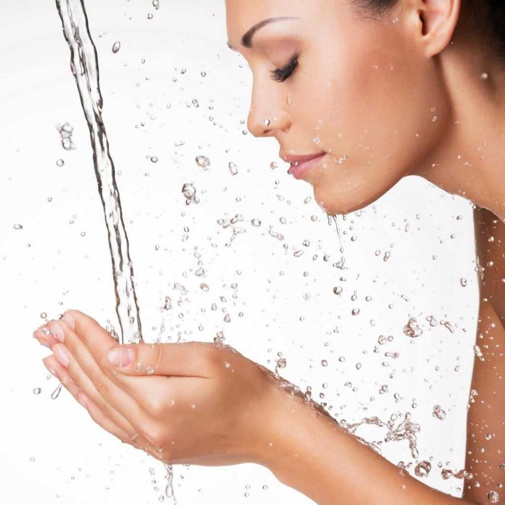 Лучшая мицеллярная вода для снятия макияжа: топ-10 средств