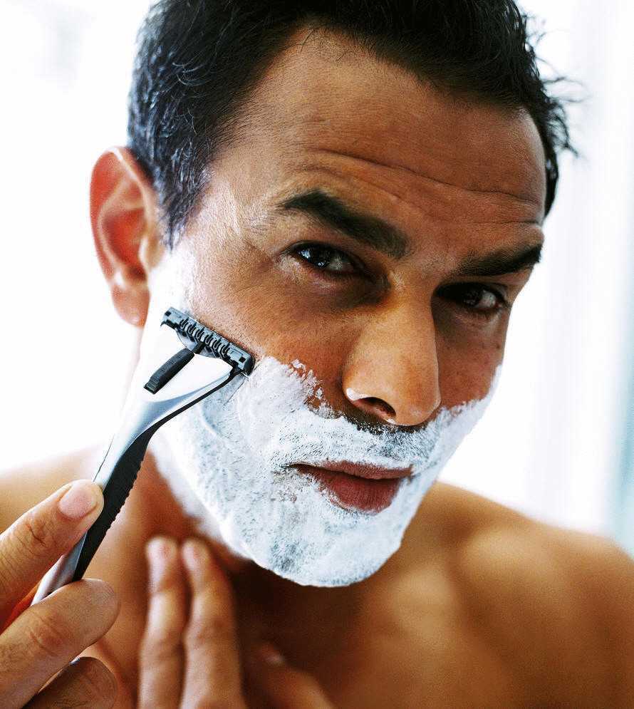 Как правильно бриться мужчине станком: т-образным, одноразовым, многоразовым, чем лучше пользоваться ручной бритвой или электробритвой, как избежать раздражения